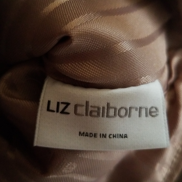 Liz Claiborne Pebble Leather Pewter Wristlet - Picture 7 of 8